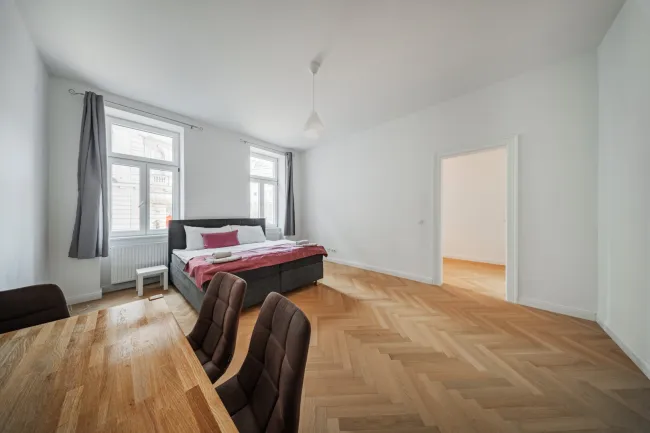 GUT AUFGETEILTE 2 ZIMMER WOHNUNG AUF DER WIEDNER HAUPTSTRASSE - Bild