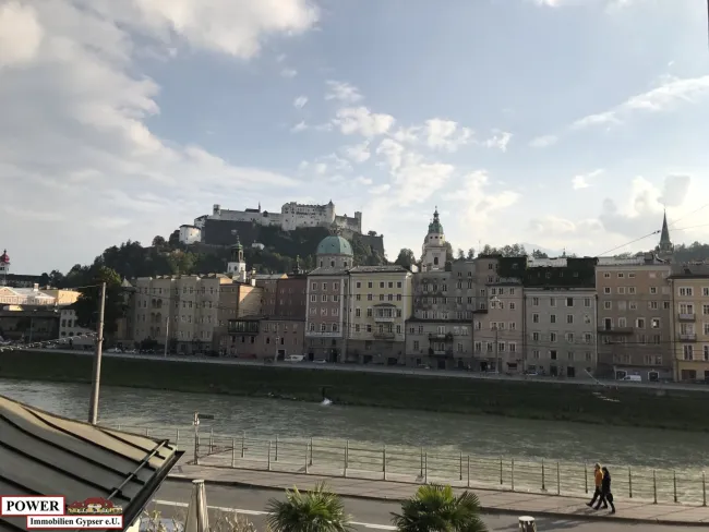 Exklusive in Salzburg: Eigentumswohnung mit Terrasse Top Ausstattung in einer kleinen Wohnanlage ! - Titelbild