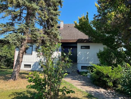 Familienbungalow mit Vollkeller und Ausbaureserve