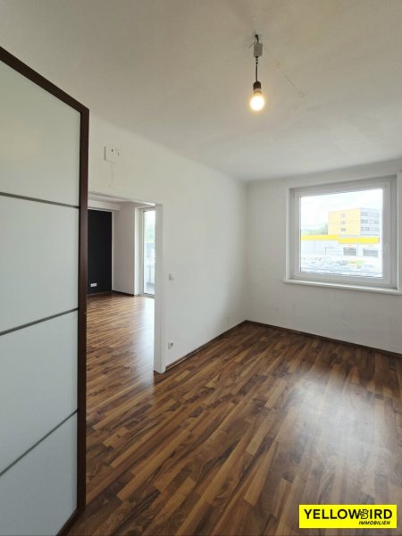 Zimmer mit Garderobe