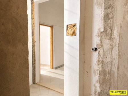 Sanierungsbedürftige, helle 2-Zimmer-Altbauwohnung im 17.Bezirk I Wattgasse