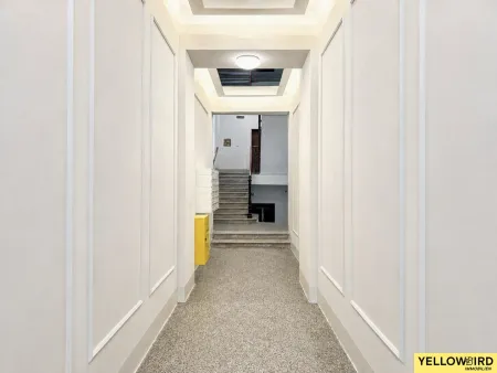 Helle, sanierungsbedürftige 2-Zimmer-Wohnung mit Balkon in Ruhelage nahe Belvedere