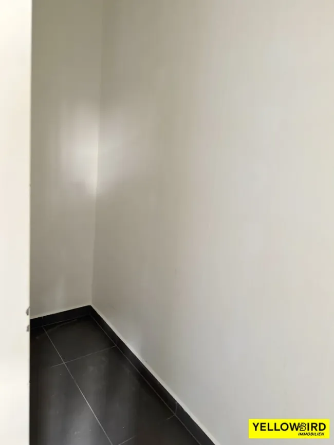 GARAGENPLATZ I 4 ZIMMER I SÜDSEITIGE TERRASSE I absolute Ruhelage I moderne Ausstattung - Bild