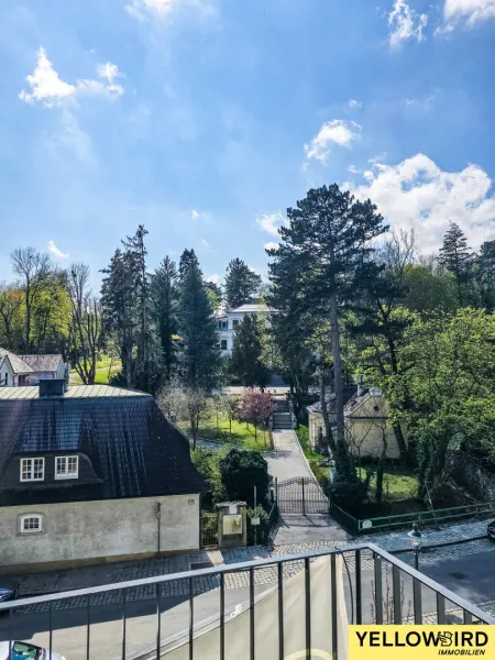 Balkon Straßenseite