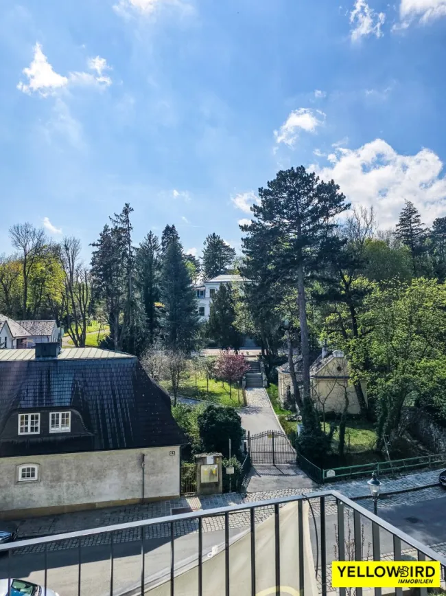 Balkon Straßenseite
