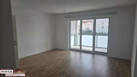 Gepflegte 3-Zimmer Wohnung mit Balkon & Carport!