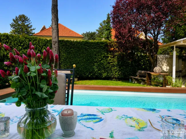 Stilvolles Wohnen in Mauer mit Pool, großzügiger Terrasse und privatem Gartenambiente | ZELLMANN IMMOBILIEN - Bild
