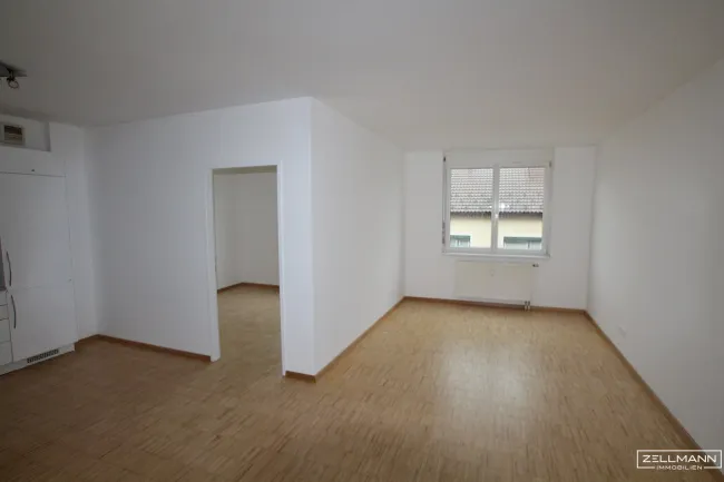 „Perfekt geschnittene Wohnung mit Garagenplatz und U6-Anbindung“ | ZELLMANN IMMOBILIEN - Titelbild