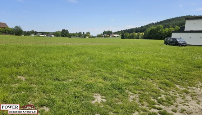 Attraktives Baugrundstück für Ihr Eigenheim oder als Geldparkplatz ! - Titelbild