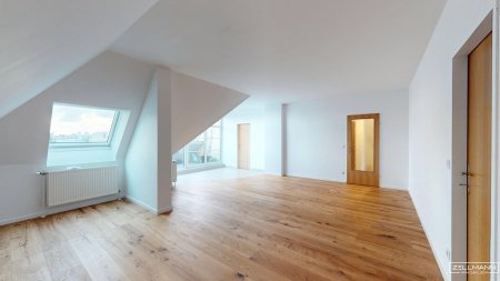 NÄHE RIVERSIDE | DG-Wohnung mit großzügigem Wohnbereich, 3 Zimmer + extra Küche | Abstellraum | ZELLMANN IMMOBILIEN