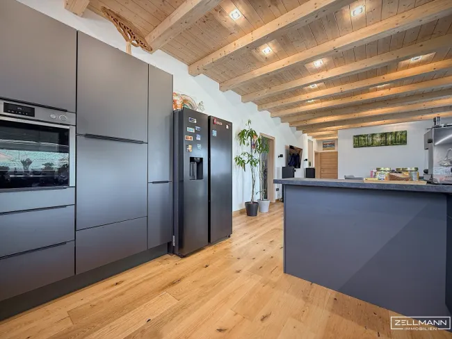 Ankommen, durchatmen, zuhause sein – stilvolles Neubauhaus mit großzügigem Garten und Top-Energieeffizienz | ZELLMANN IMMOBILIEN - Bild