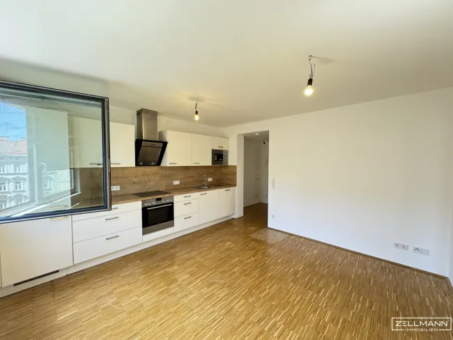 Sehr gepflegte 2 Zimmer Wohnung in zentraler Lage | ZELLMANN IMMOBILIEN - Bild