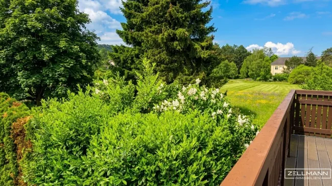 Hausartiges Wohnen in Rodaun – großzügige Maisonette mit Balkon und Garage | ZELLMANN IMMOBILIEN - Titelbild