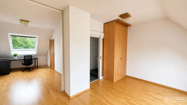 Abseits der Straße, mitten im Grünen – großzügiges Reihenhaus in absoluter Ruhelage | ZELLMANN IMMOBILIEN - Bild