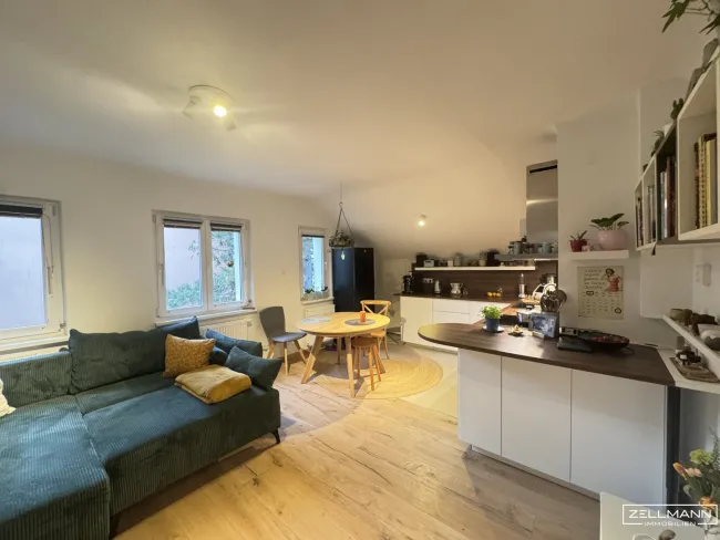 Stilvoll saniert & lichtdurchflutet – 3-Zimmer-Dachgeschosswohnung in Bestlage Mauer | ZELLMANN IMMOBILIEN - Titelbild