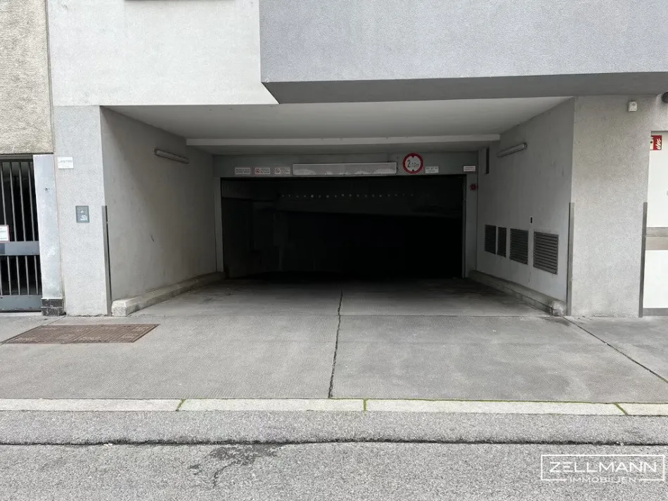 KFZ | BIS ZU 3 GARAGENSTELLPLÄTZE IN 1210 WIEN – EINZELN ODER GEMEINSAM ERWERBBAR | ZELLMANN IMMOBILIEN - Bild