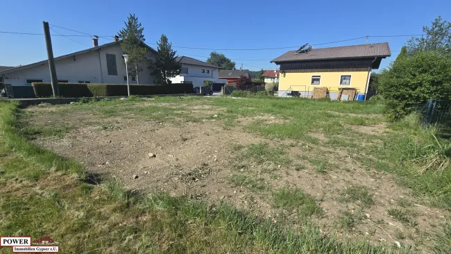 Attraktives Baugrundstück für Ihr Eigenheim oder als Geldparkplatz ! - Bild