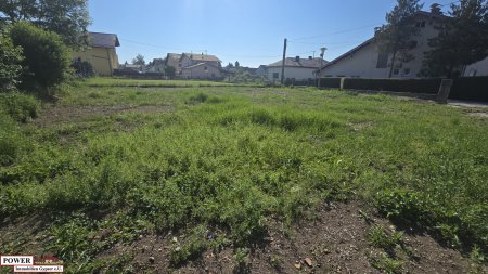 Attraktives Baugrundstück für Ihr Eigenheim oder als Geldparkplatz !