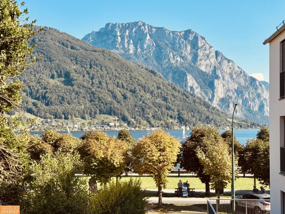 Exklusive 4-Zimmer-Architektenwohnung mit Panoramaterrasse in Gmunden - Titelbild
