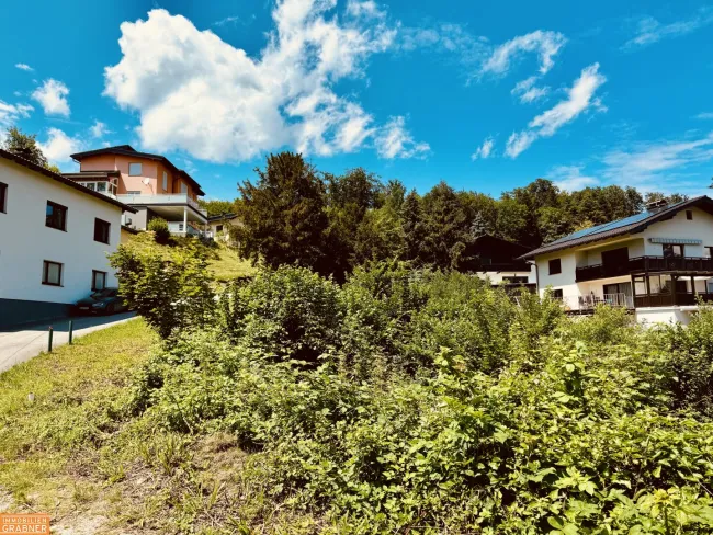 Baugrundstück in Gmunden am Traunsee - Bild