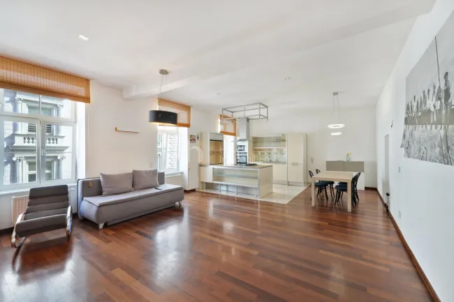 Schicke 4-Zimmer-Wohnung in top City-Lage - Titelbild