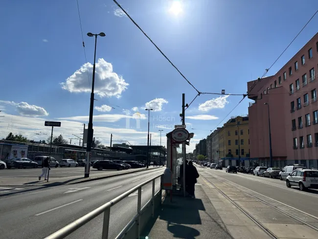 Attraktives Zinshaus-Potenzial in Top-Lage Meidling mit Studie – ca. 936 m² erzielbare Wohnnutzfläche + Außenflächen - Bild