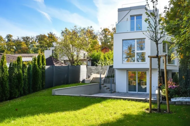 Exklusives Wohnen in Hietzing - Erstbezug-Domizil mit Dachterrasse und Garten - Titelbild