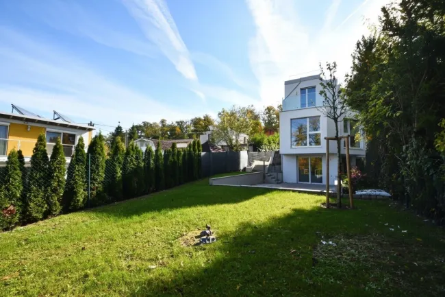 Exklusives Wohnen in Hietzing - Erstbezug-Domizil mit Dachterrasse und Garten - Bild