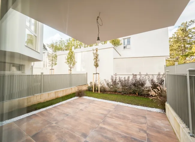 Exklusives Wohnen in Hietzing - Erstbezug-Domizil mit Dachterrasse und Garten - Bild