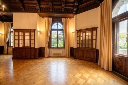 Repräsentative Palais Büro vollklimatisiert mit Terrasse und Garagen im Botschaftsviertel