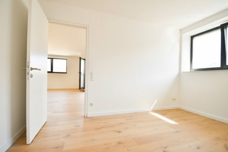 Exklusives Dachgeschoss-Domizil mit Loggia in urbaner Toplage