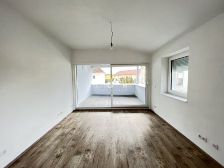 VERMIETETE ZWEI WOHNUNG IN ZENTRALER LAGE!