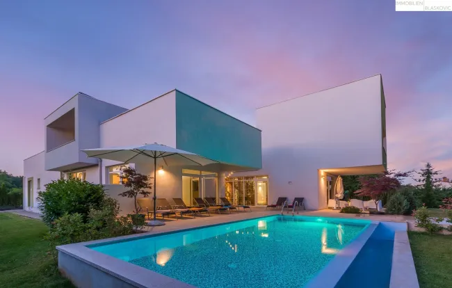 Außergewöhnliche Villa mit Indoor-Pool - Rovinj Umgebung - Titelbild