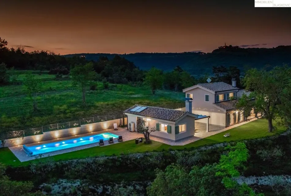 Charmante Villa im Grünen mit fabelhafter Aussicht in die Natur - Bild