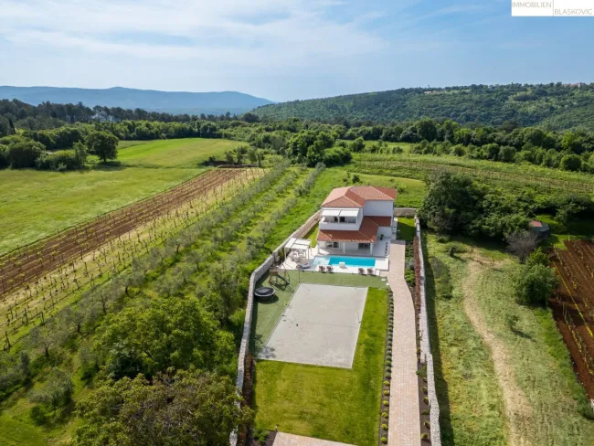 Neues Passivhaus in absoluter Ruhelage - Titelbild