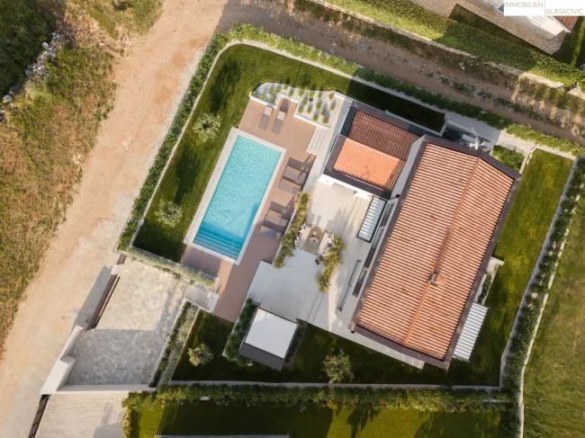 Luxus-Villa mit beheiztem Pool und Wellnessbereich in Vrsar - Erstbezug mit Top-Ausstattung! - Titelbild