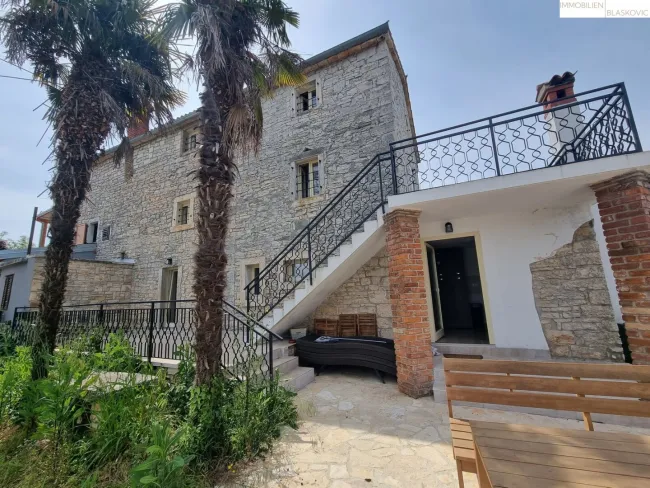 Juwel - Restauriertes Steinhaus mit Pool und Meerblick - Bild