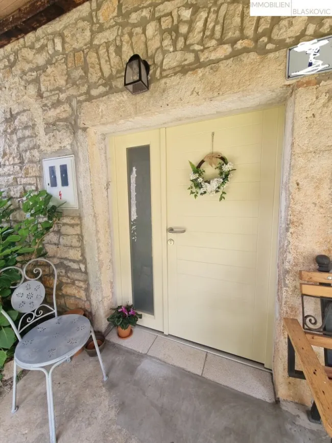 Juwel - Restauriertes Steinhaus mit Pool und Meerblick - Bild