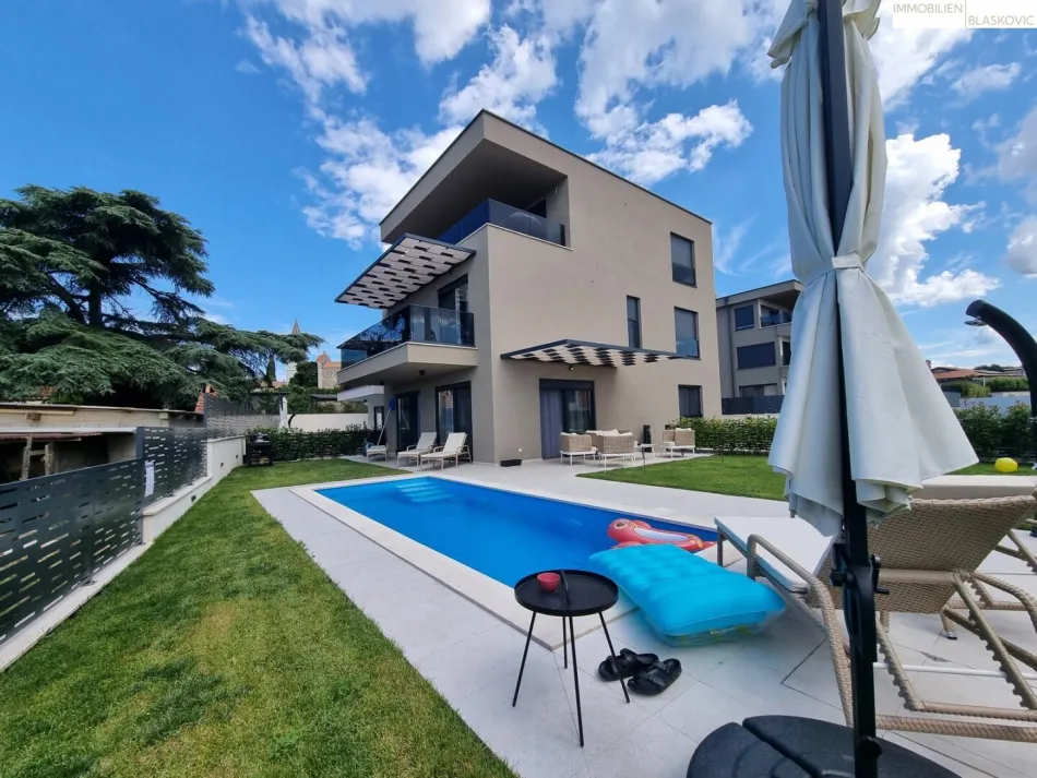 Maisonette-Wohnung mit Swimmingpool - Titelbild
