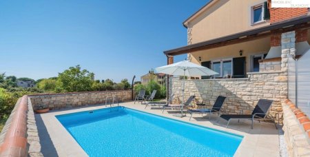 Rarität - Doppelhaushälfte mit Pool - 350 m zum Meer!