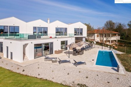 Außergewöhnliche Villa mit 6 Schlafzimmern - Porec Umgebung