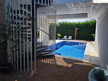 Exklusive Villa nur wenige Meter vom Meer