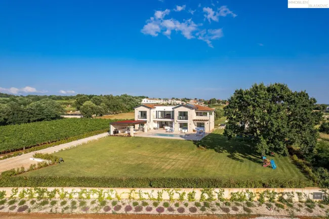 Luxuriöse Villa (400 m²) in absolut exklusiver Lage mit offenem MEERBLICK! - Bild