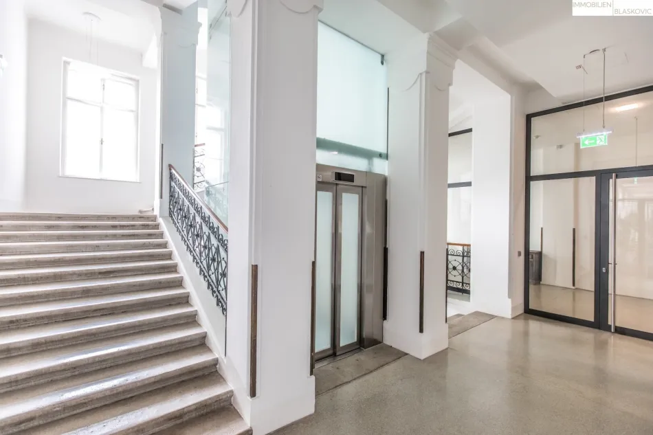 Repräsentative Büro- und Praxisräumlichkeiten zw. 17 m2 und 326 m2 in zentraler Lage von Klagenfurt - Bild