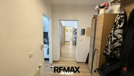 Ruhig gelegen, bestens aufgeteilt – 3-Zimmer-Wohnung mit Loggia