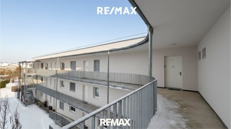 Neuwertige Wohnung im Zentrum von Roitham zu mieten!