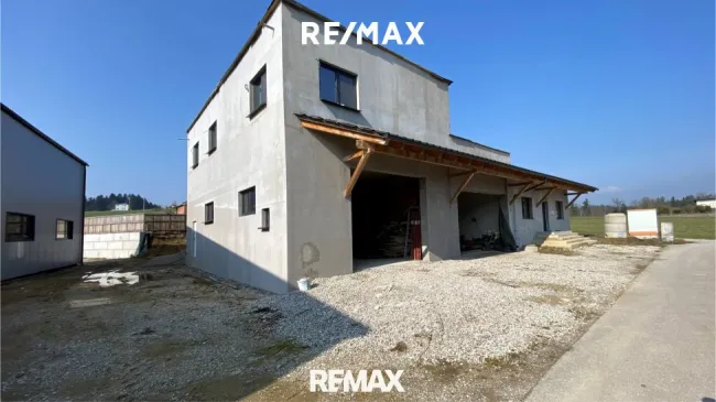 Einfahrt der Garage
