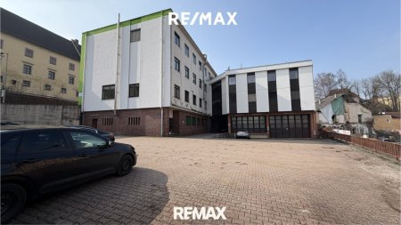 Attraktive Büroflächen mit Parkflächen und Lagermöglichkeiten im Zentrum von Lambach zu vermieten