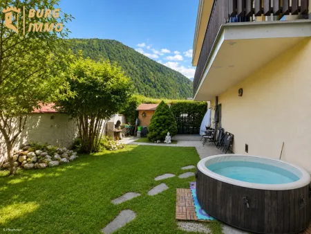 Wohnen mit Garten & Bergblick – charmante 3-Zimmer-Wohnung mit Parkplatz in Puchberg