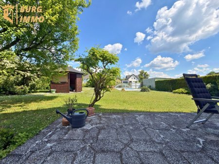 Ein Zuhause mit Urlaubsgefühl – Garten, Pool und viel Platz zum Ankommen.